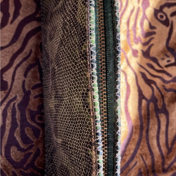 Kate Landry Clutch - Picture 5 of 5